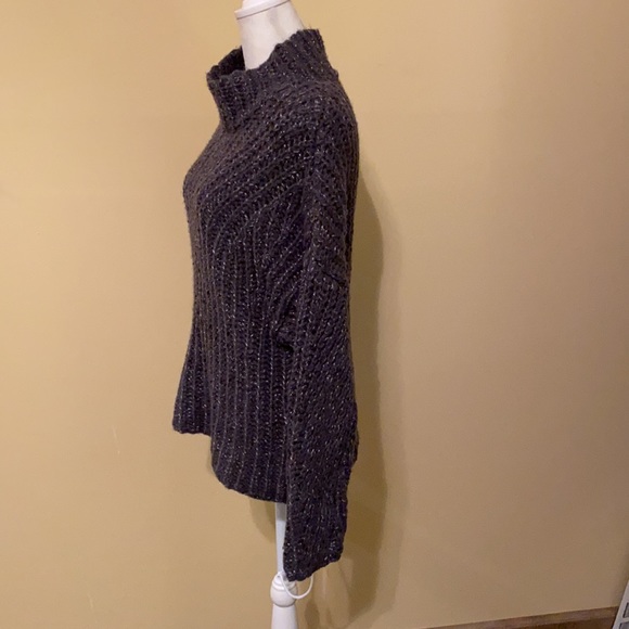 Express sweater - Picture 5 of 13